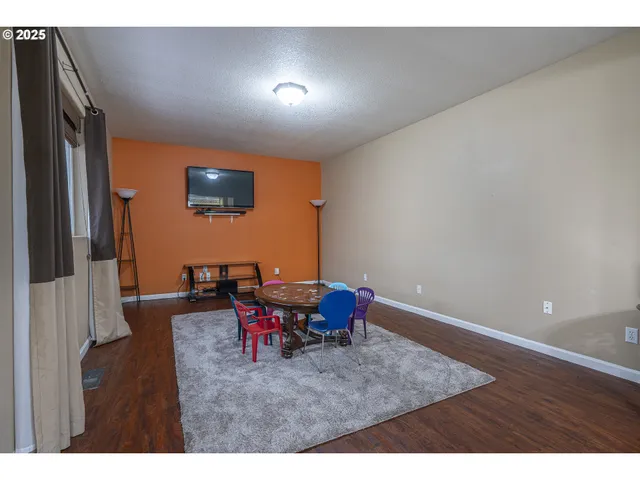 $425,000 | 4515 Samantha Avenue Northeast, Salem, OR 97305