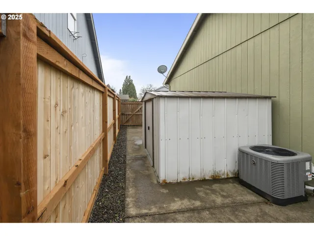$425,000 | 4515 Samantha Avenue Northeast, Salem, OR 97305
