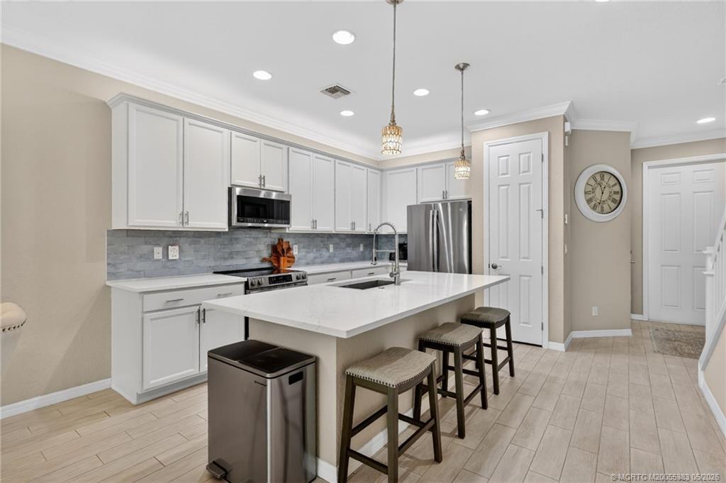 587 Southwest Glen Crest Way Stuart, FL 34997 - Photo 5 of 45