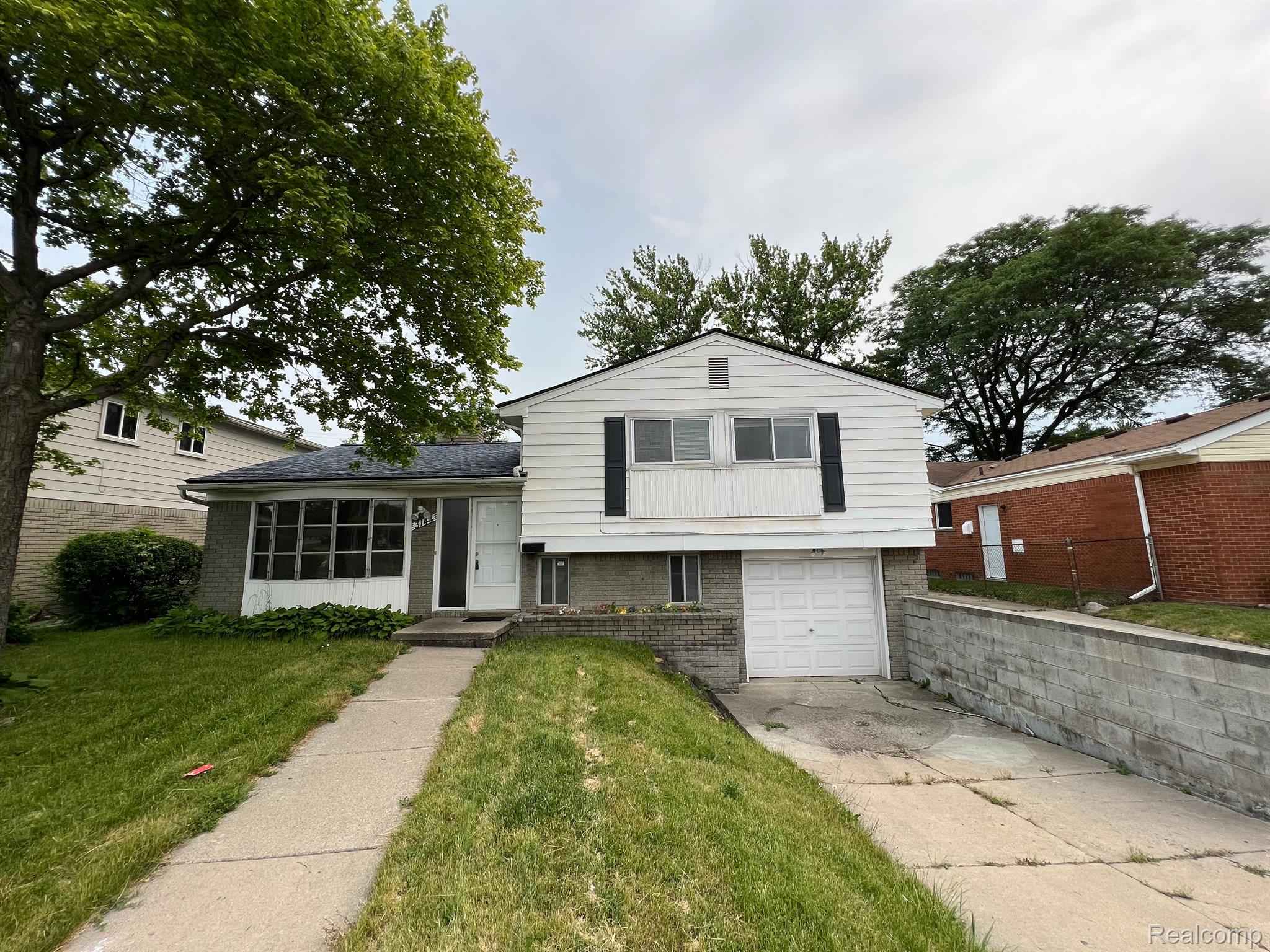 3144 East 11 Mile Road Warren, MI 48091 - Photo 1 of 19 Gallery Image 1