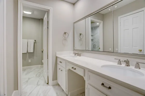 $3,100 | 7514 Olympia Drive, Houston, TX 77063
