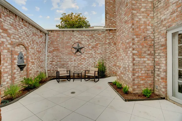 $3,100 | 7514 Olympia Drive, Houston, TX 77063