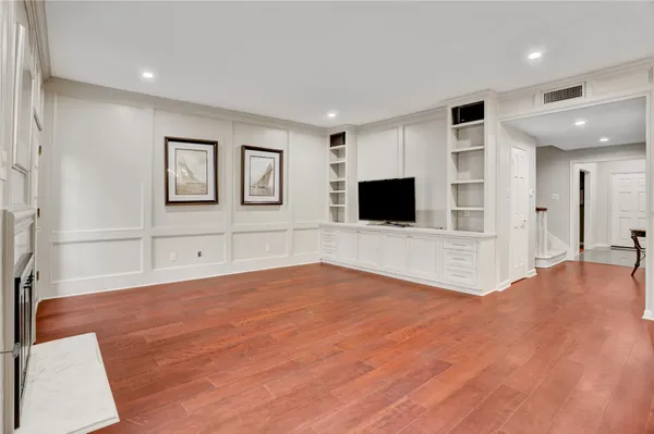 $3,100 | 7514 Olympia Drive, Houston, TX 77063