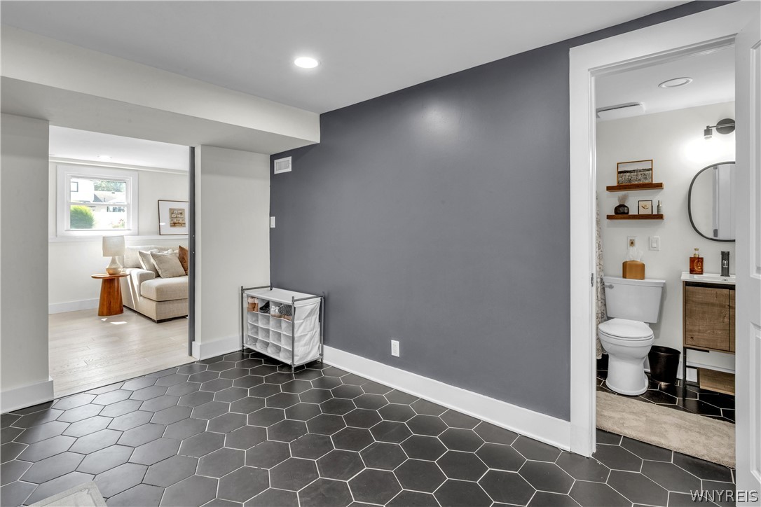 7407 Greenview Road Niagara, NY 14304 - Photo 37 of 44 Gallery Image 37