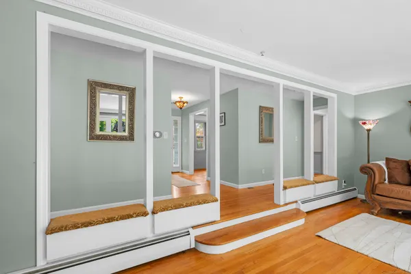 $789,000 | 11 High Gate Lane, West Hartford, CT 06107