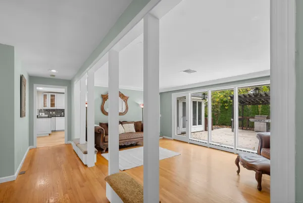 $789,000 | 11 High Gate Lane, West Hartford, CT 06107
