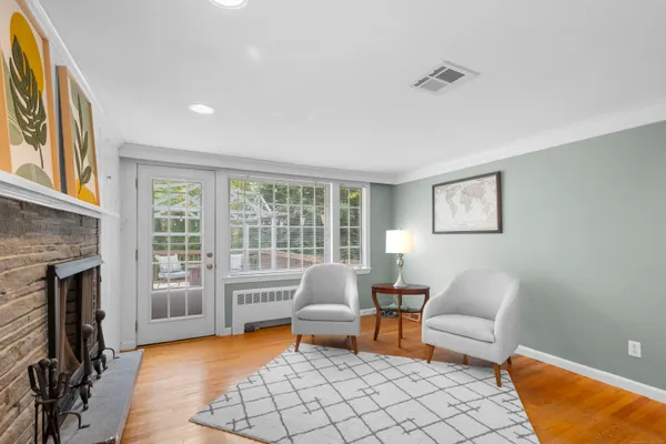 $789,000 | 11 High Gate Lane, West Hartford, CT 06107