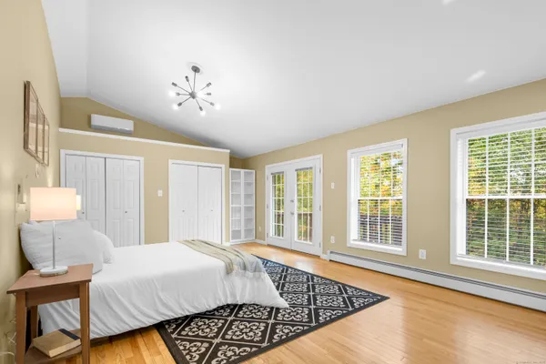$789,000 | 11 High Gate Lane, West Hartford, CT 06107