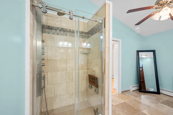 $789,000 | 11 High Gate Lane, West Hartford, CT 06107