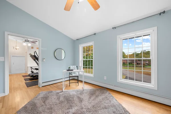 $789,000 | 11 High Gate Lane, West Hartford, CT 06107