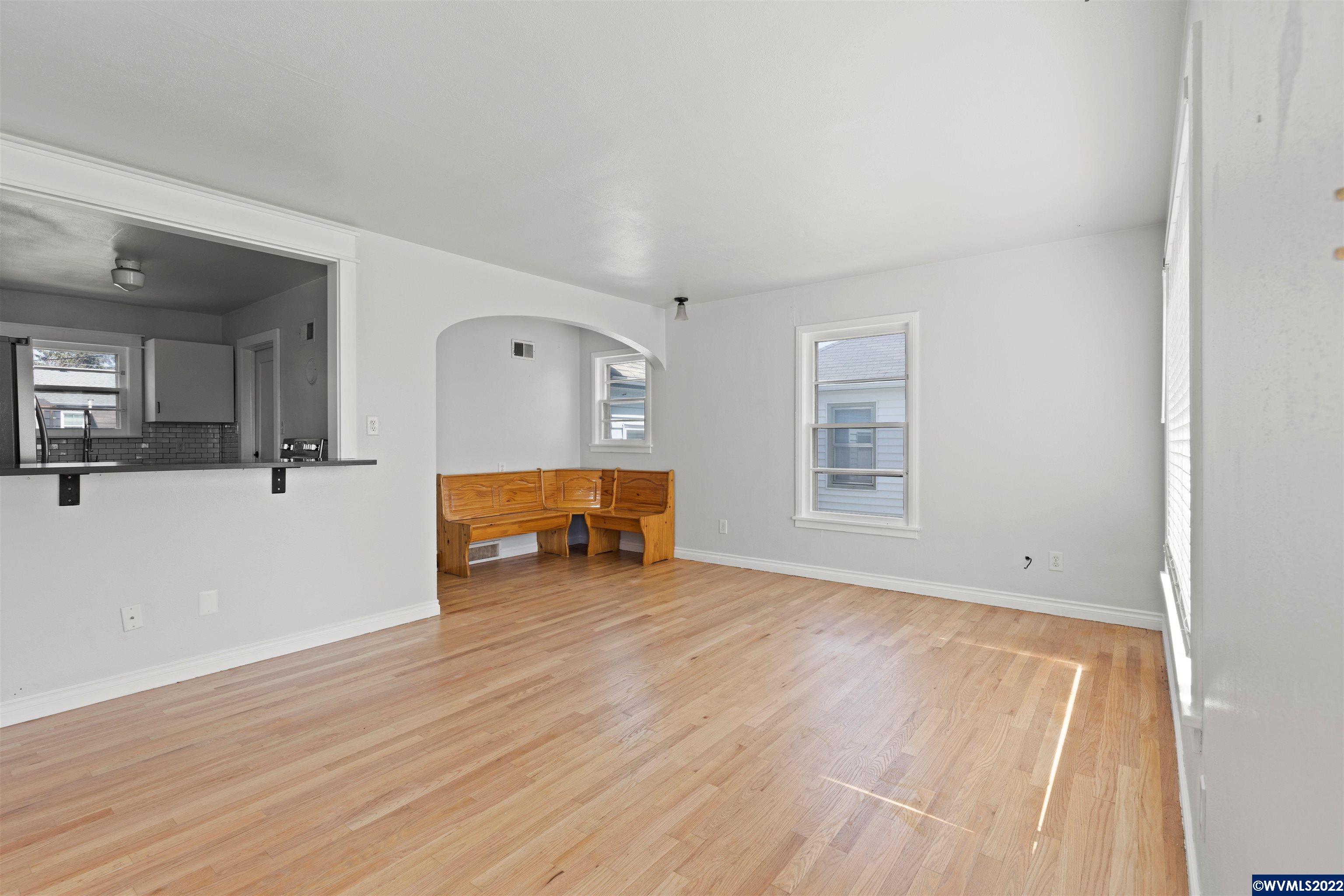 1089 Southwest 14th Avenue Albany, OR 97321 - Photo 5 of 21 Gallery Image 5