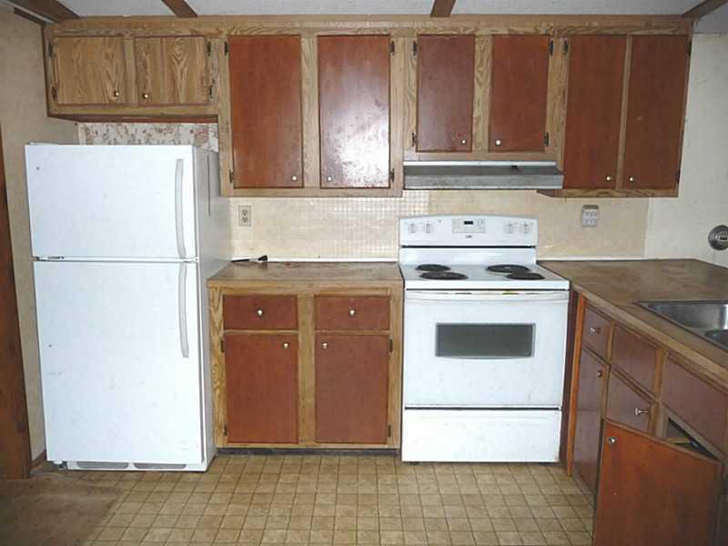 139 Old Rte 26 Paris, ME 04281 - Photo 20 of 34 Kitchen.