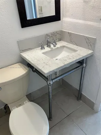 $2,400 | 5730 Southwest 37th Street, Davie, FL 33314