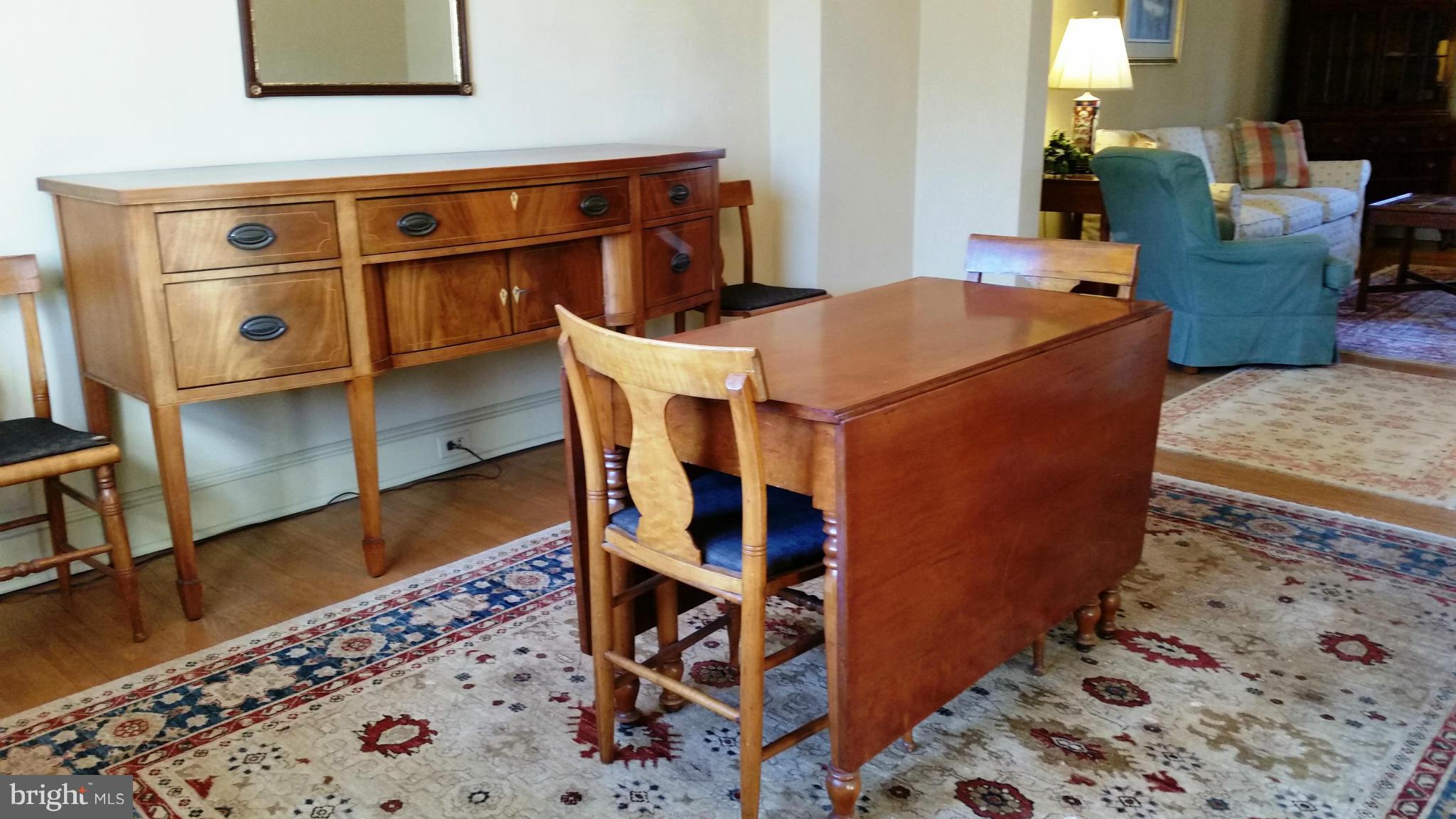 225 Hopkins Road Baltimore, MD 21212 - Photo 5 of 28 a view of a dining area with furniture