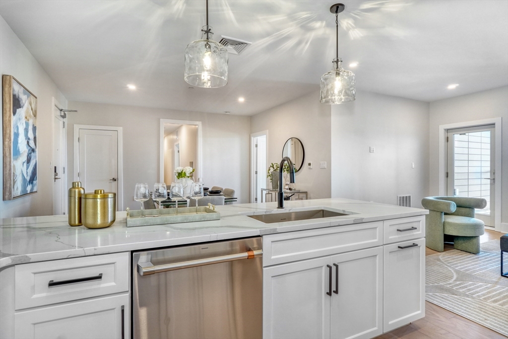 62 Foundry Street, Unit 310 Wakefield, MA 01880 - Photo 6 of 36