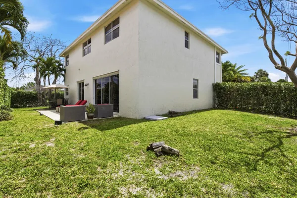 $4,800 | 101 Mill Pond Lane, Royal Palm Beach, FL 33411