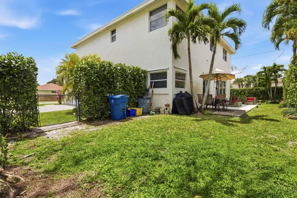 $4,800 | 101 Mill Pond Lane, Royal Palm Beach, FL 33411
