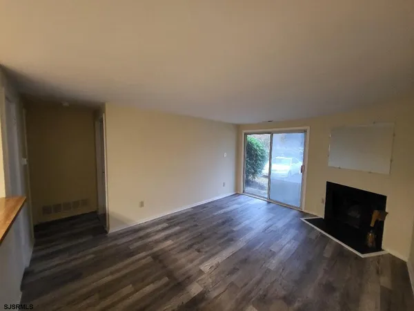 $1,400 | 9 Malibu Way, Unit 9, Galloway Township, NJ 08205