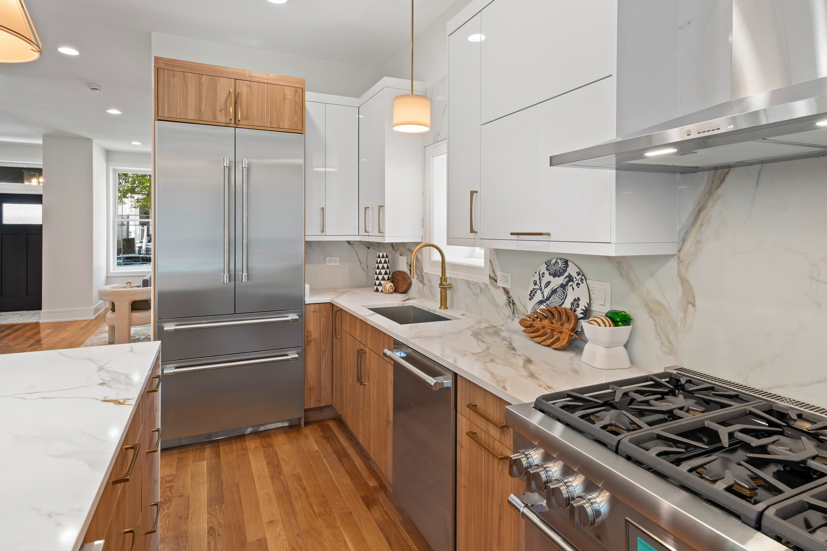 3414 North Hamilton Avenue Chicago, IL 60618 - Photo 15 of 45