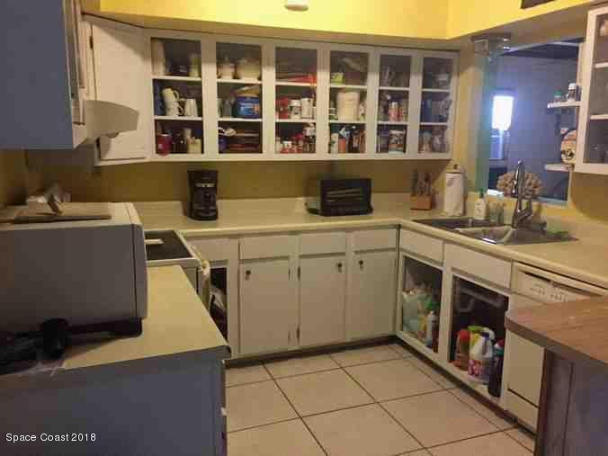 118 Aucila Road Cocoa Beach, FL 32931 - Photo 6 of 7 kitchen
