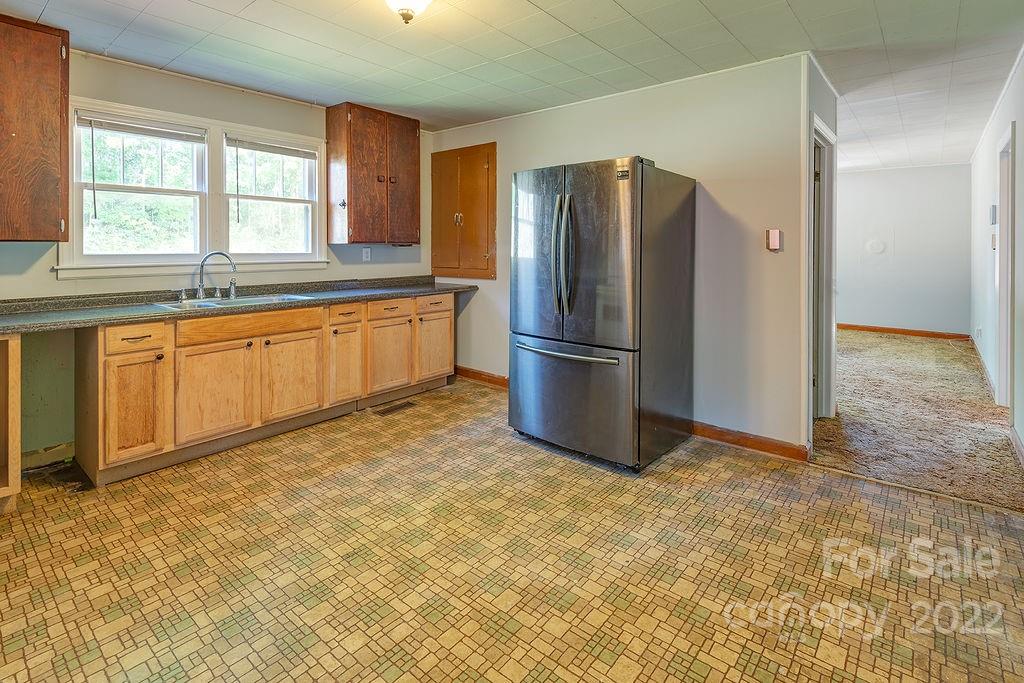 142 Luther Road Candler, NC 28715 - Photo 8 of 21 Gallery Image 8