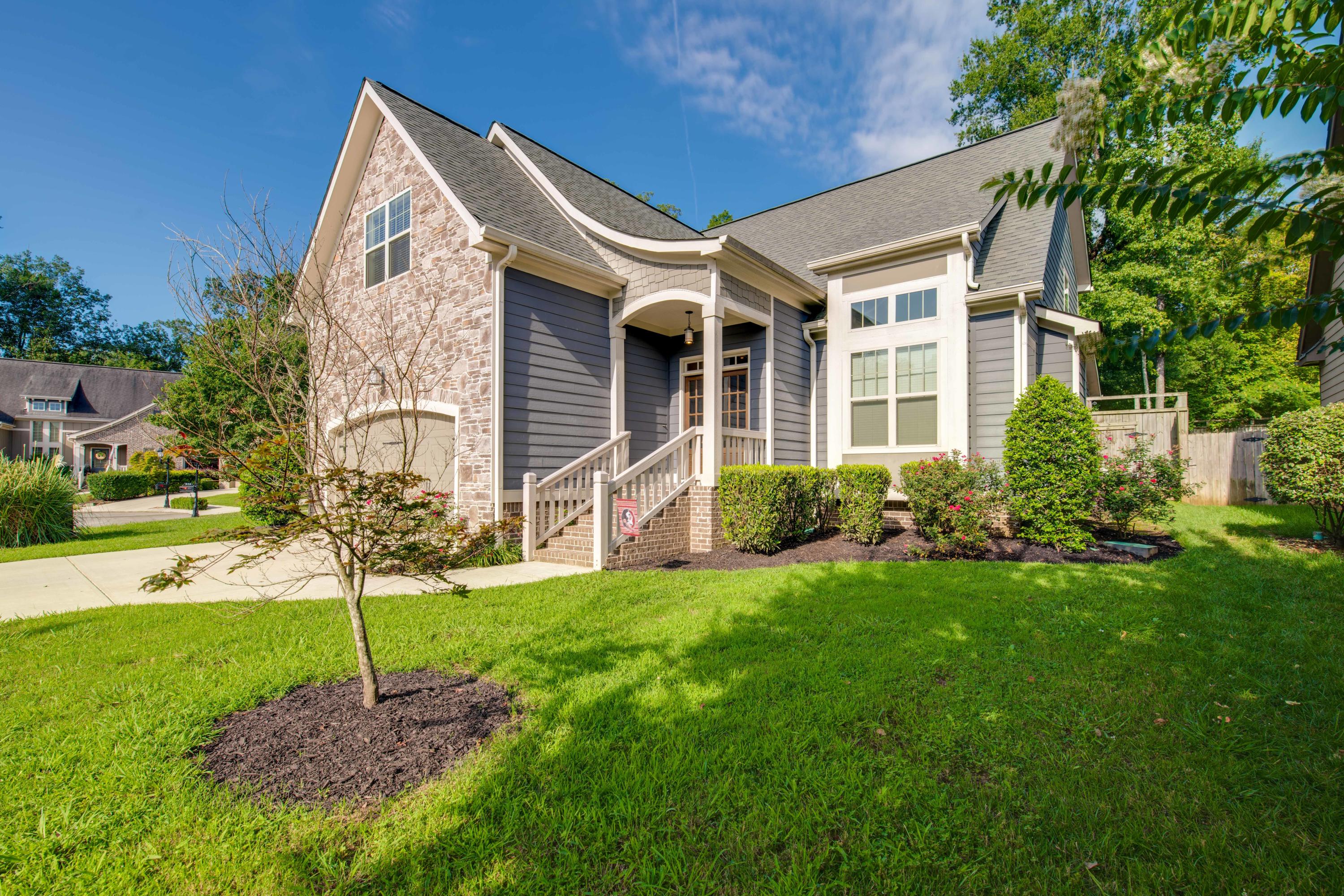 823 Spindle Court Chattanooga, TN 37421 - Photo 2 of 24 8EE16A9E-87D8-400F-A34B-070291219E84