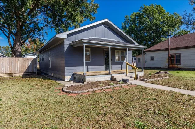 $139,000 | 708 Mill Street, Neodesha, KS 66757