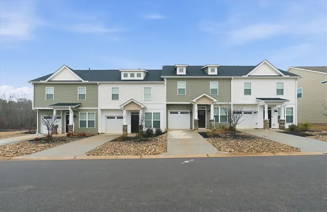 $249,000 | 427 Bee Cv Way, Pendleton, SC 29670