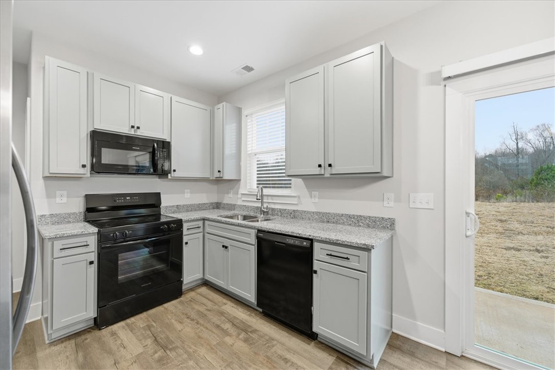 427 Bee Cv Way Pendleton, SC 29670 - Photo 11 of 33