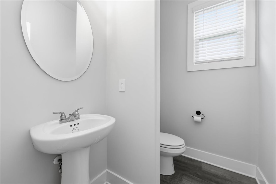 427 Bee Cv Way Pendleton, SC 29670 - Photo 15 of 33 1/2 Bath Downstairs