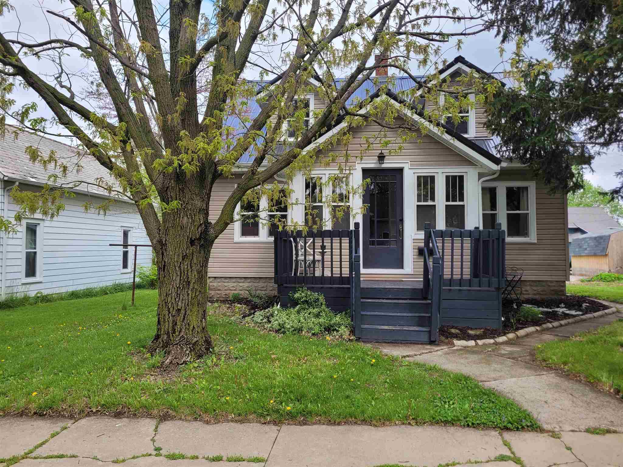 728 North 5th Street Decatur, IN 46733 - Photo 2 of 10