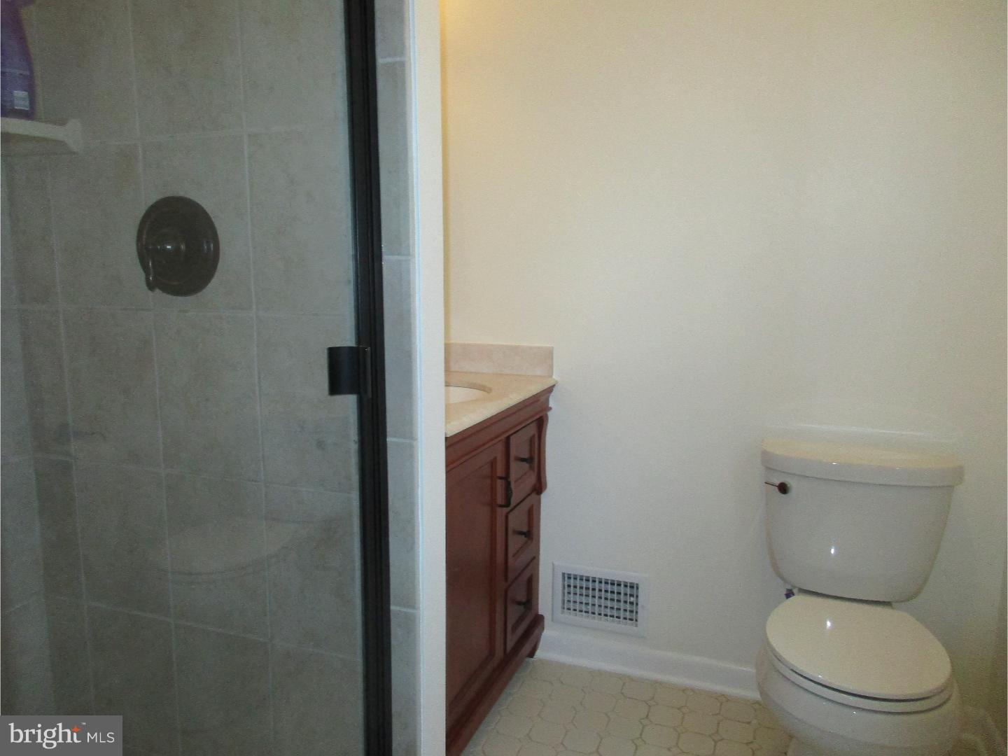215 Round Hill Road Voorhees, NJ 08043 - Photo 15 of 21