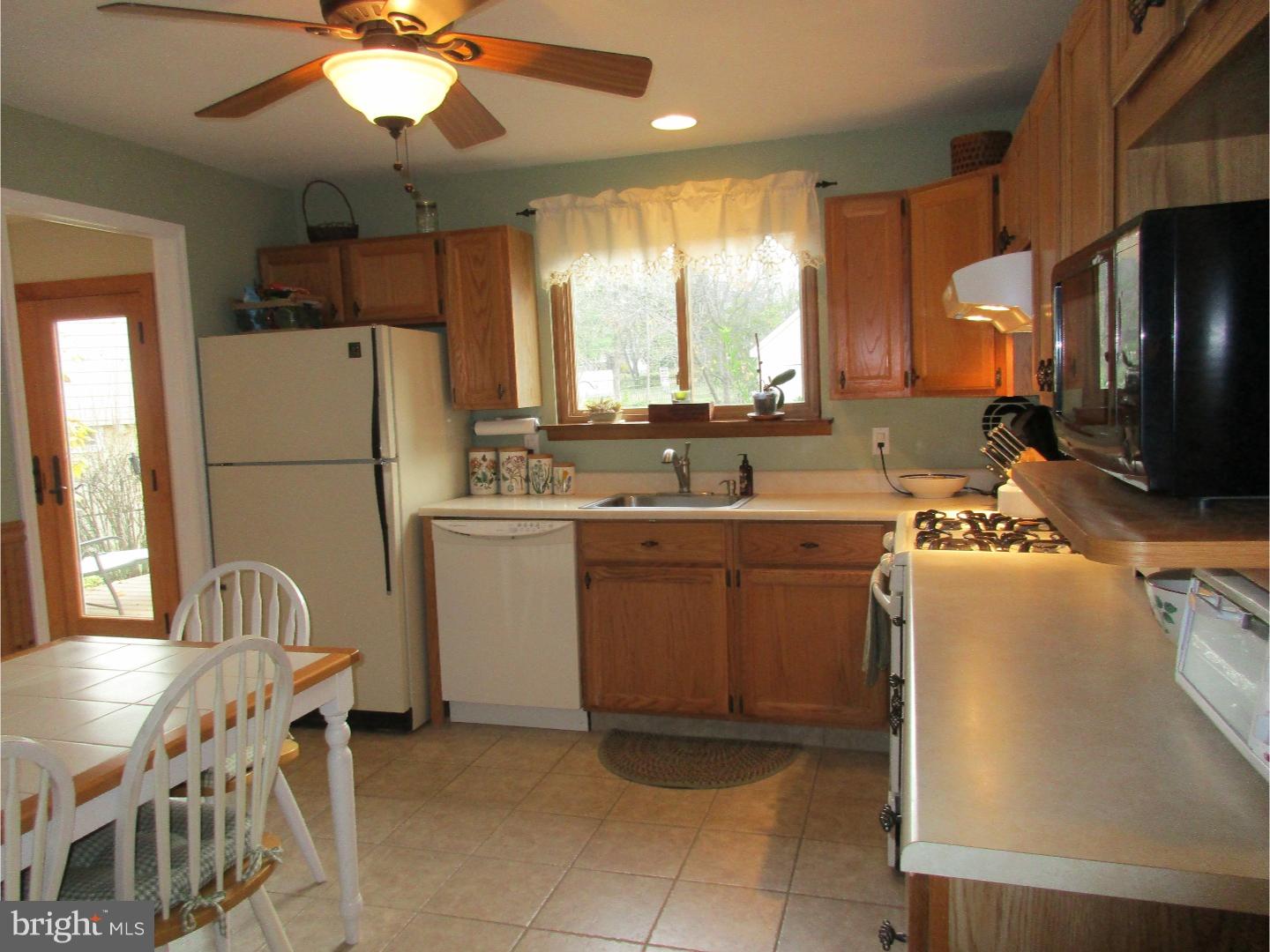 215 Round Hill Road Voorhees, NJ 08043 - Photo 7 of 21
