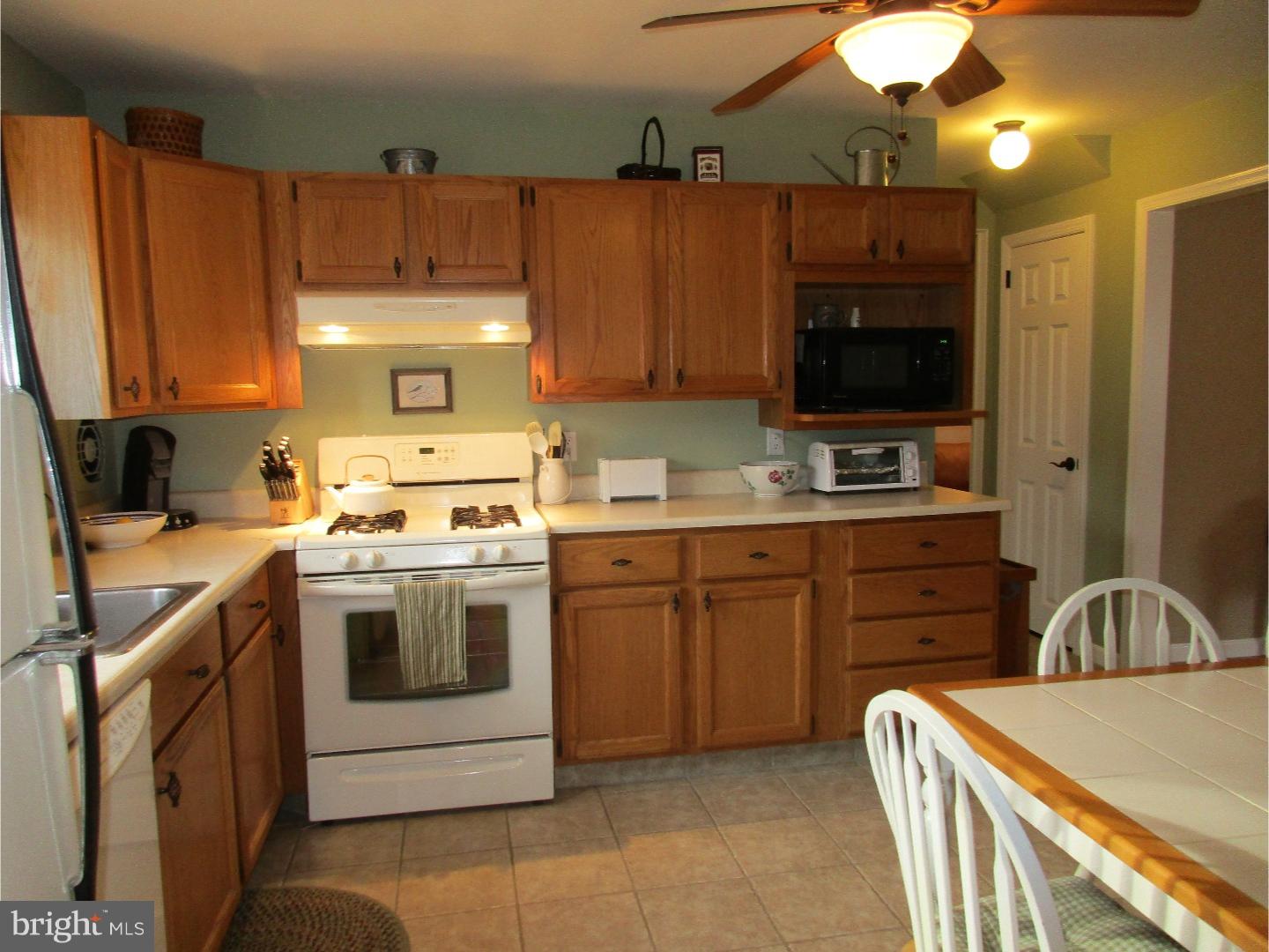 215 Round Hill Road Voorhees, NJ 08043 - Photo 8 of 21