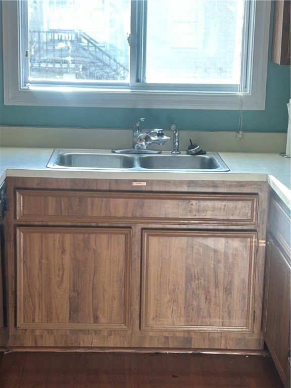 1002 Ocean Boulevard, Unit 1002 St. Simons Island, GA 31522 - Photo 12 of 25 Kitchen sink w double window