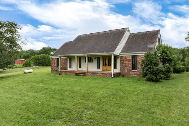 $749,000 | 8025 Dry Creek Road, Mount Pleasant, TN 38474