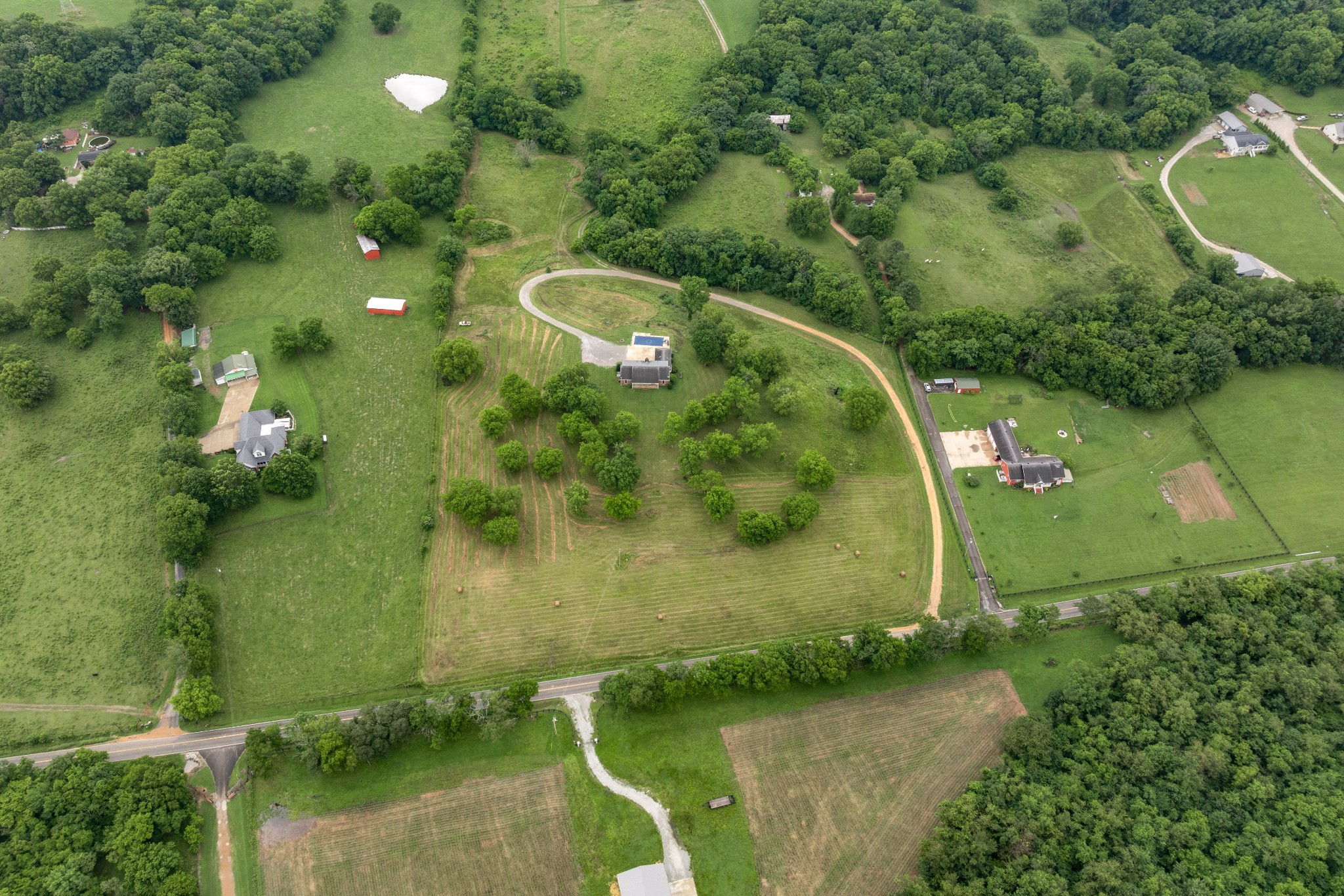 8025 Dry Creek Road Mount Pleasant, TN 38474 - Photo 29 of 39