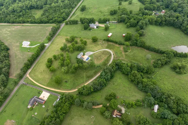 $749,000 | 8025 Dry Creek Road, Mount Pleasant, TN 38474