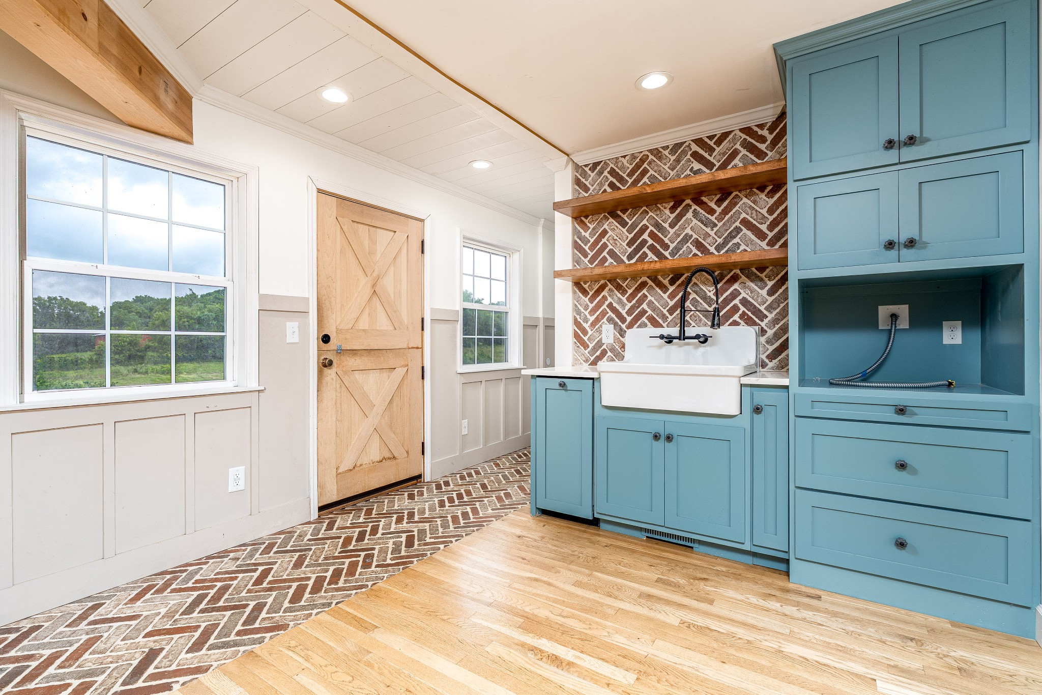 8025 Dry Creek Road Mount Pleasant, TN 38474 - Photo 5 of 39