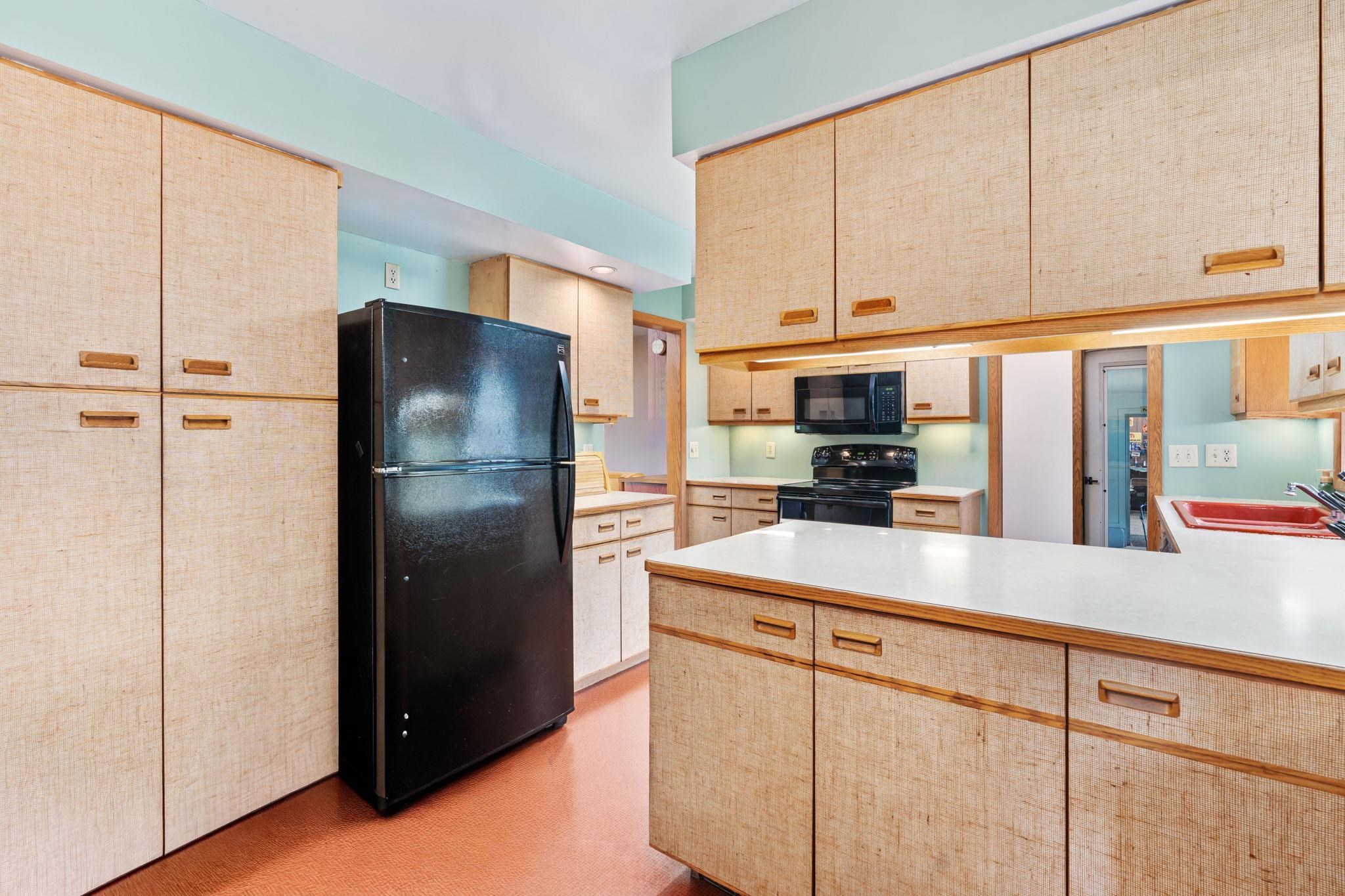 4721 Femrite Drive Madison, WI 53716 - Photo 12 of 46