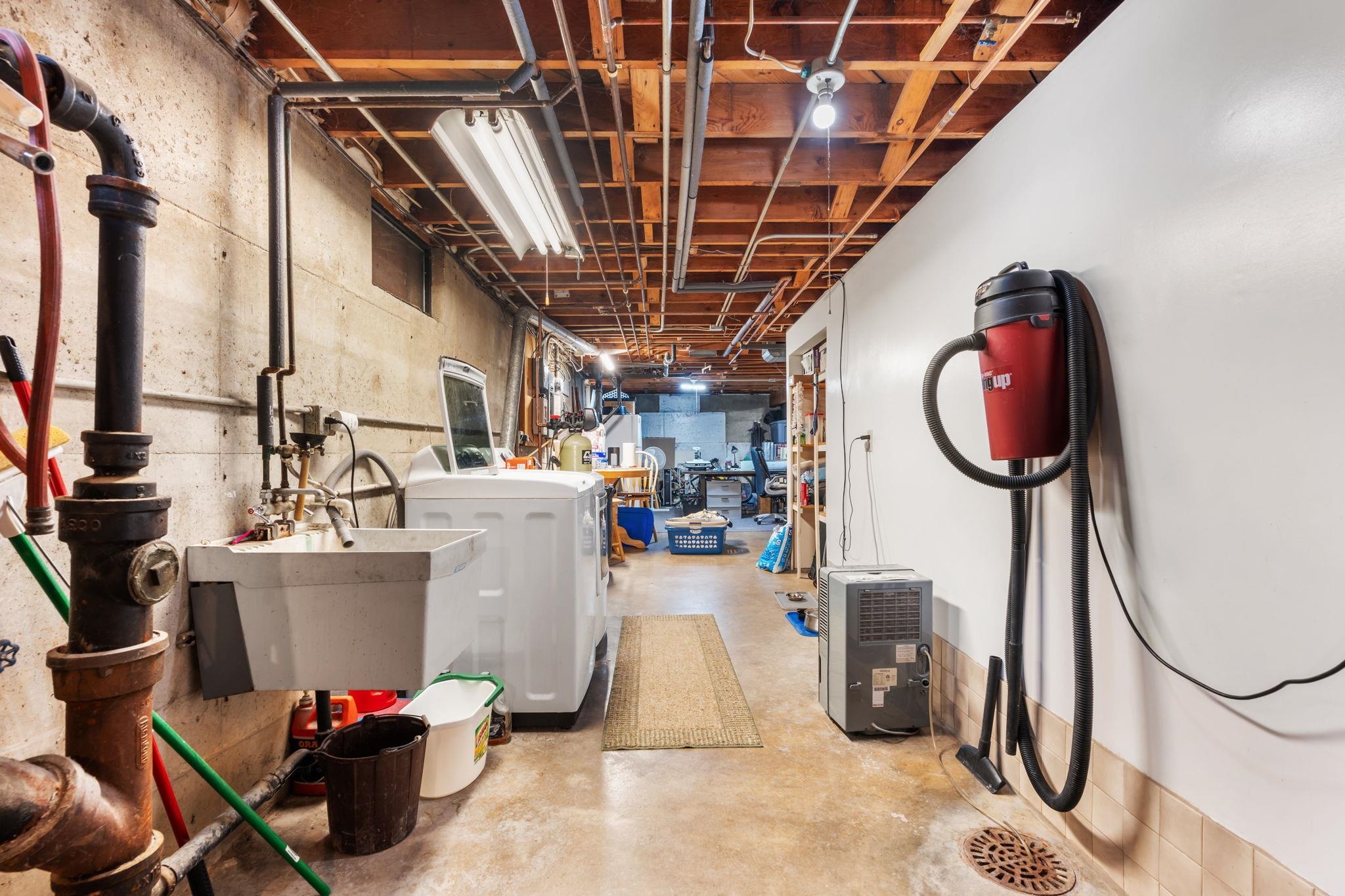 4721 Femrite Drive Madison, WI 53716 - Photo 29 of 46