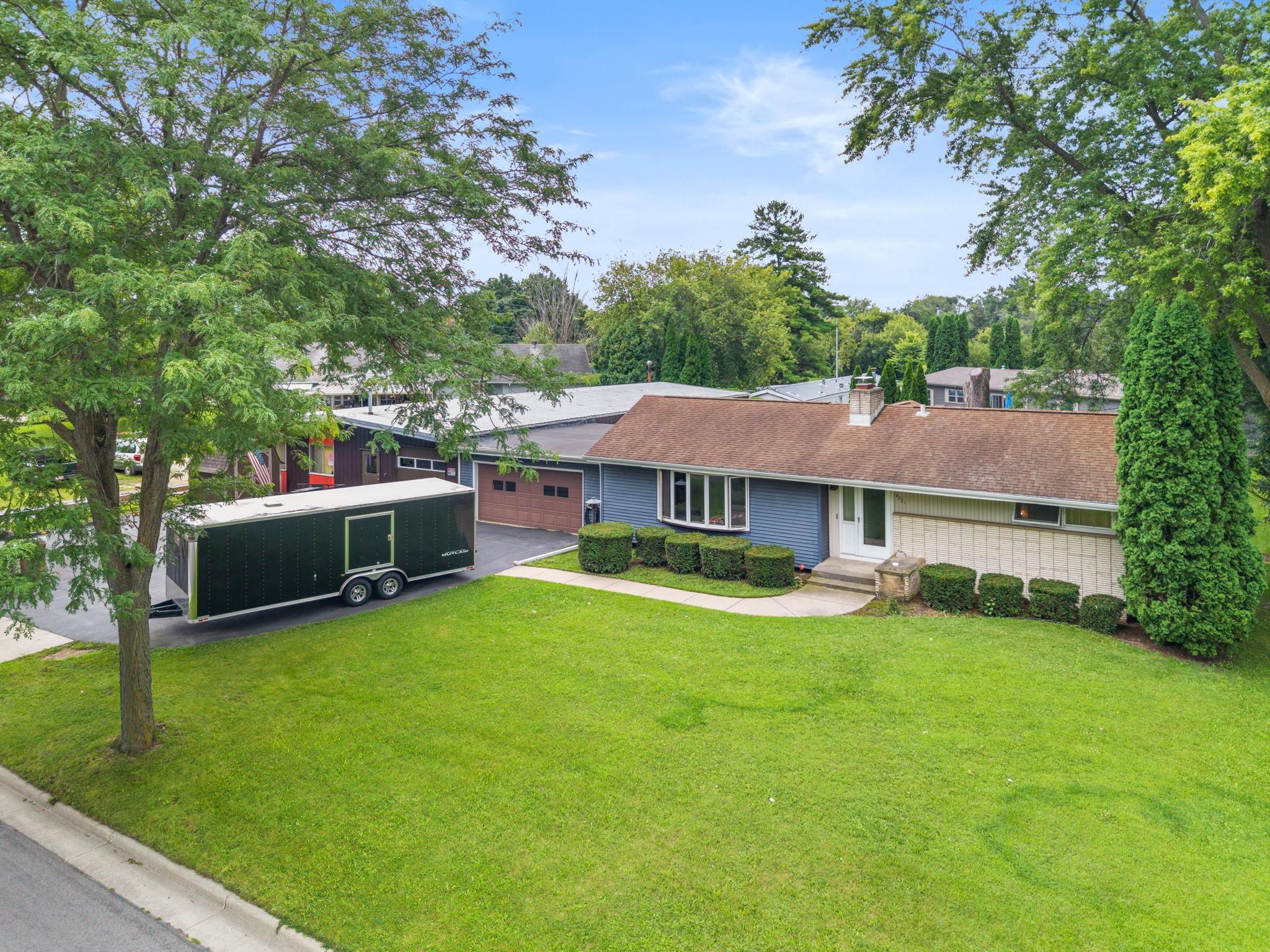 4721 Femrite Drive Madison, WI 53716 - Photo 3 of 46