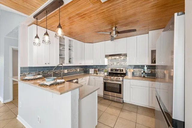 $259,000 | 305 Baycrest Drive, League City, TX 77573