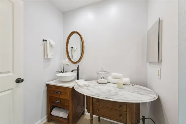 $259,000 | 305 Baycrest Drive, League City, TX 77573