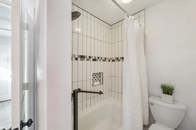 $259,000 | 305 Baycrest Drive, League City, TX 77573