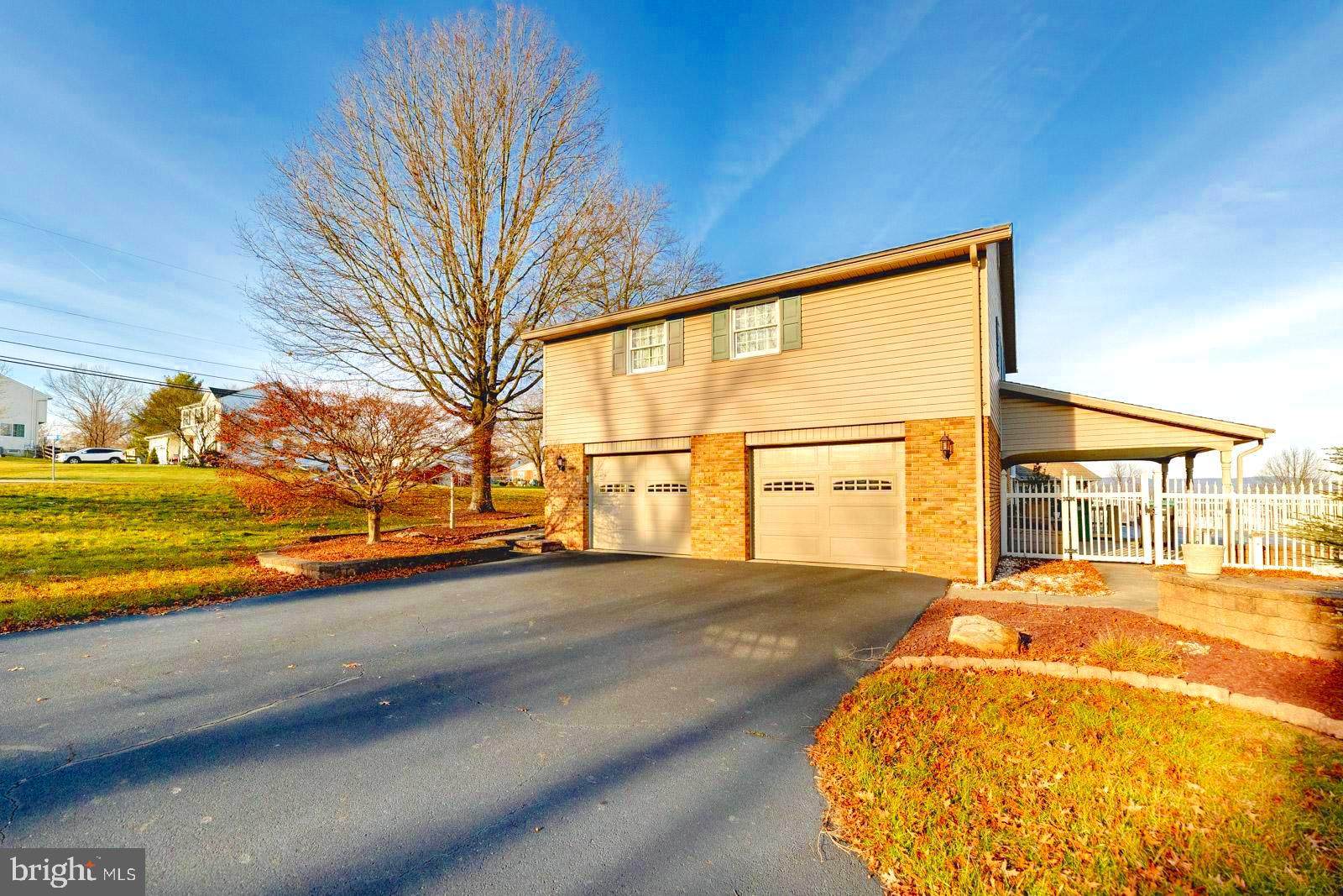 2399 Rhoads Road Gilbertsville, PA 19525 - Photo 4 of 42 Gallery Image 4