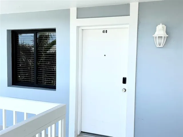 $5,200 | 40 Northeast Plantation Road, Unit 410, Stuart, FL 34996