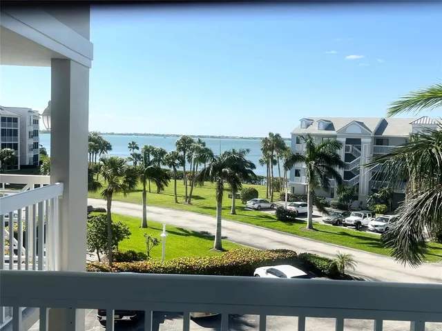 $5,200 | 40 Northeast Plantation Road, Unit 410, Stuart, FL 34996