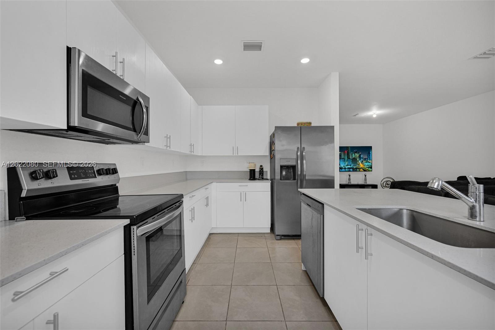 16233 Southwest 290th Terrace Homestead, FL 33033 - Photo 13 of 36