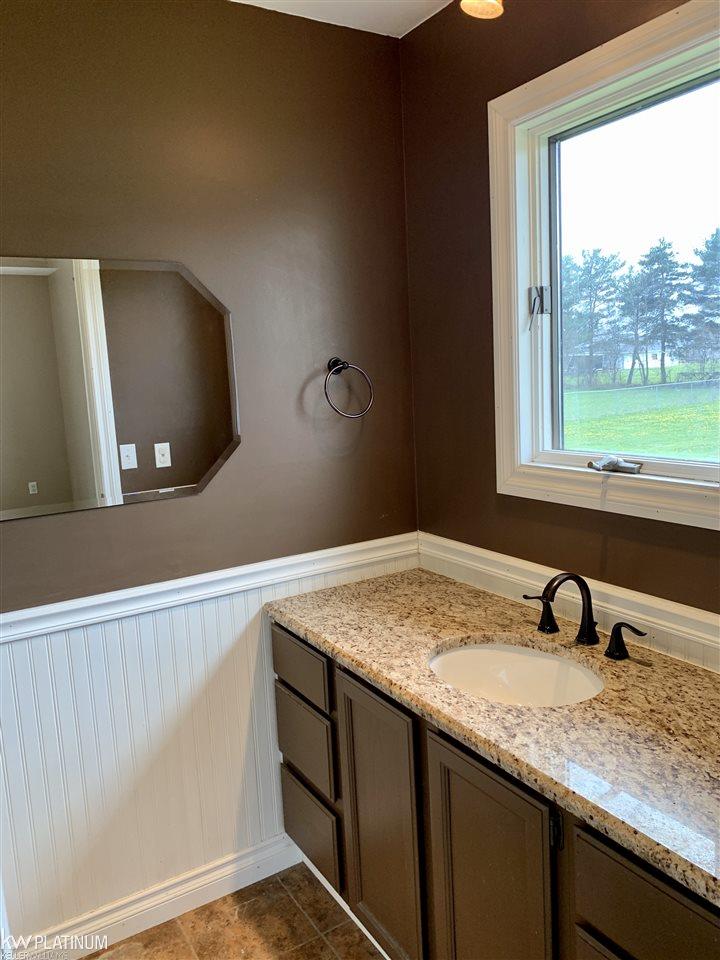 289 Fitz Road Goodells, MI 48027 - Photo 20 of 25 50010405-19.JPG
